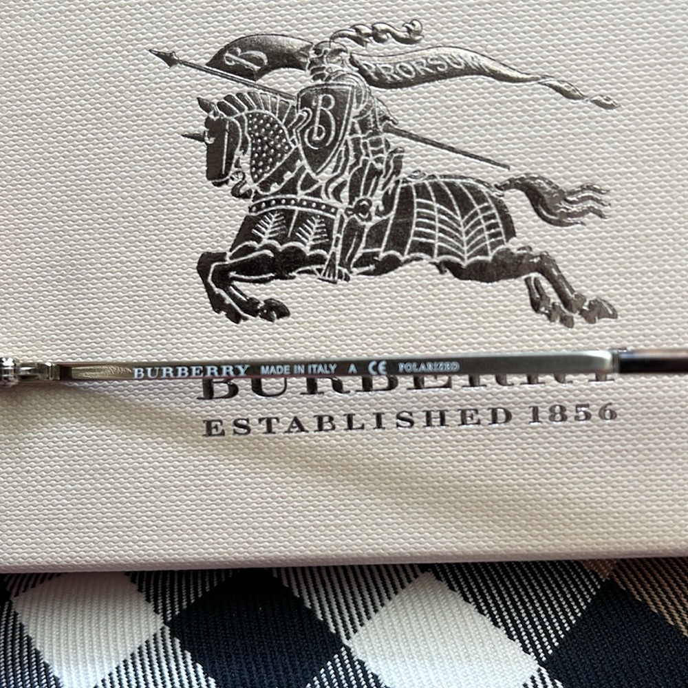 Brand New Polarized Burberry Aviators - Picture 4 of 5